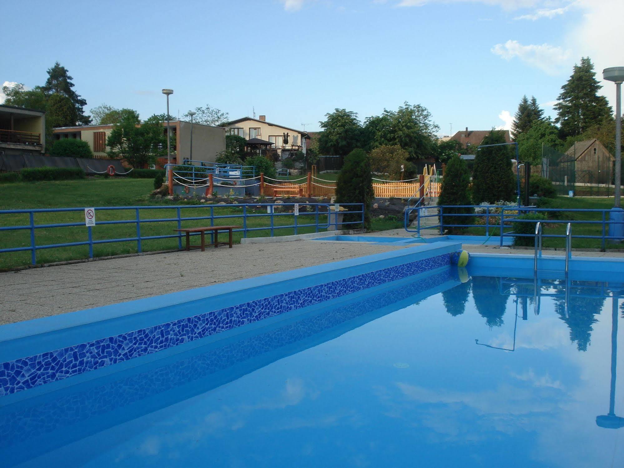 Resort Hotel Zvikov Zvíkovské Podhradí Eksteriør billede