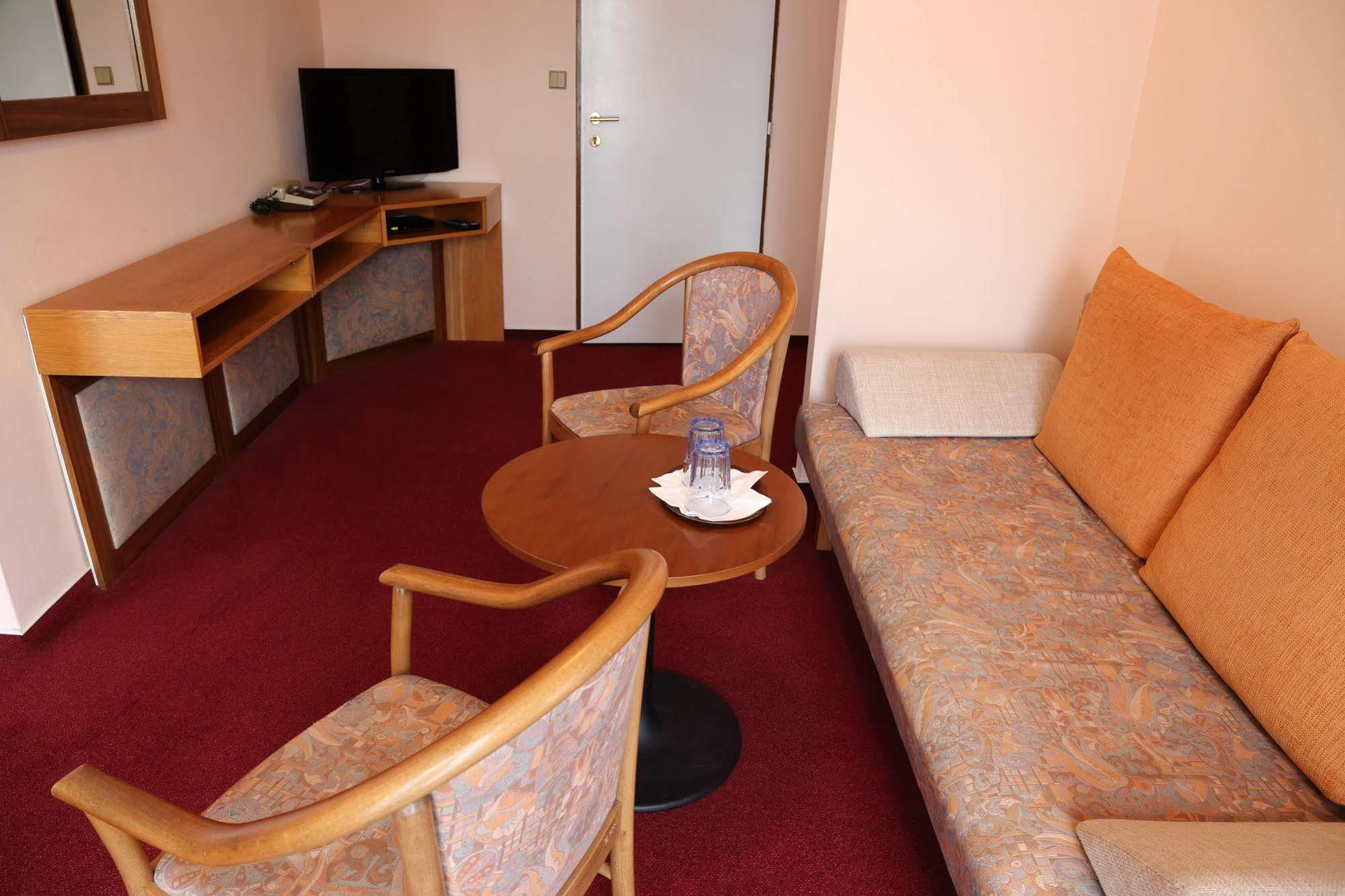 Resort Hotel Zvikov Zvíkovské Podhradí Eksteriør billede